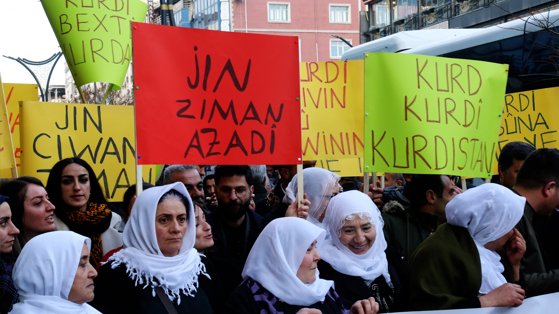 Şermezarkirina Êrîşên Dewleta Tirk A Li Ser Perwerdê, Bikaranîn û Fêrkirina Zimanê Kurdî