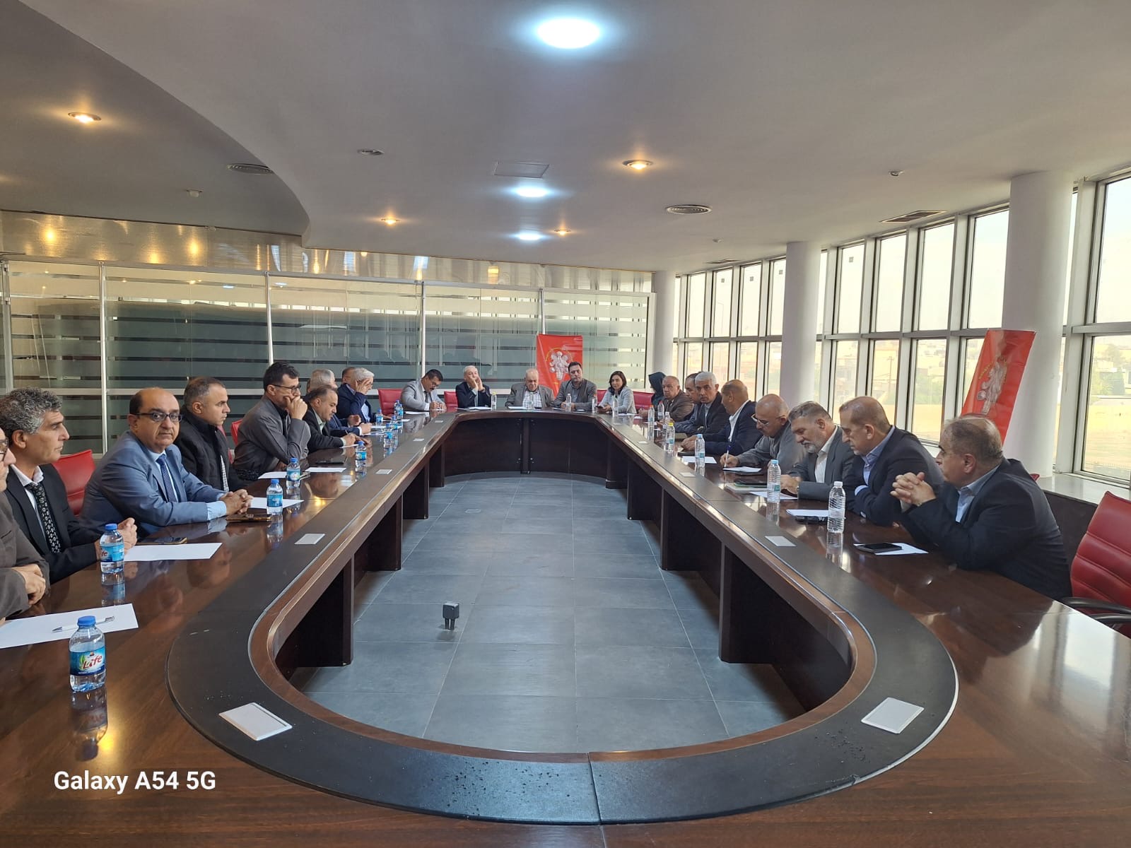 وەفدێکی کۆنگرەی نەتەوەیی کوردستان  لەگەڵ ژماریەک کەسایەتی و ڕێکحراووچین و توێژی جیاوازو پارێزگاری کەرکوک کوبوونەوە