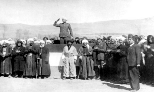 لە ساڵیادی سێدارەدانی پێشەوا قازی موحەمەد و هەواڵانیدا  هەزاران سڵاو لە گیانی پاک و پیرۆزیان