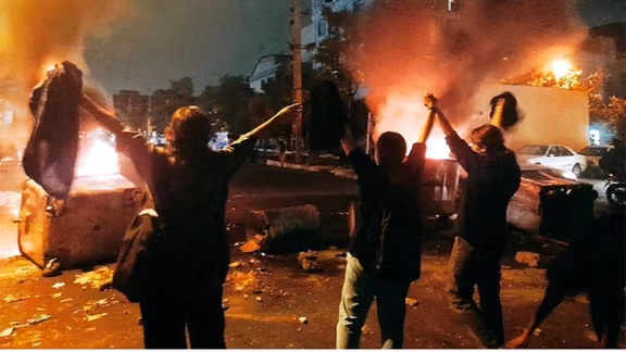 خواست و ناڕەزایەتی گەلانی ئێران دێموکراتیک و ڕەوایە